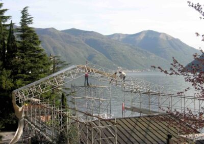 Progettazione, montaggio e noleggio ponteggio e copertura provvisoria - edificio residenziale - Blevio (Como) - Ponteggi Lario