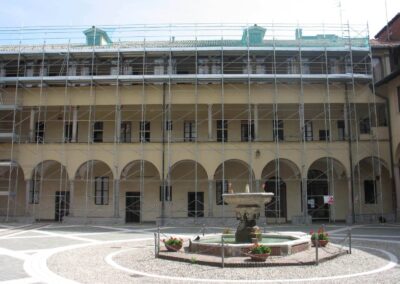 Noleggio ponteggi - edificio religioso - Milano