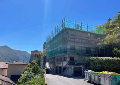 Noleggio ponteggi - edificio residenziale - Valsolda (Como)