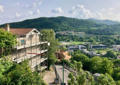 Noleggio ponteggi - edificio residenziale - loc. Piazza Santo Stefano - Cernobbio (Como)